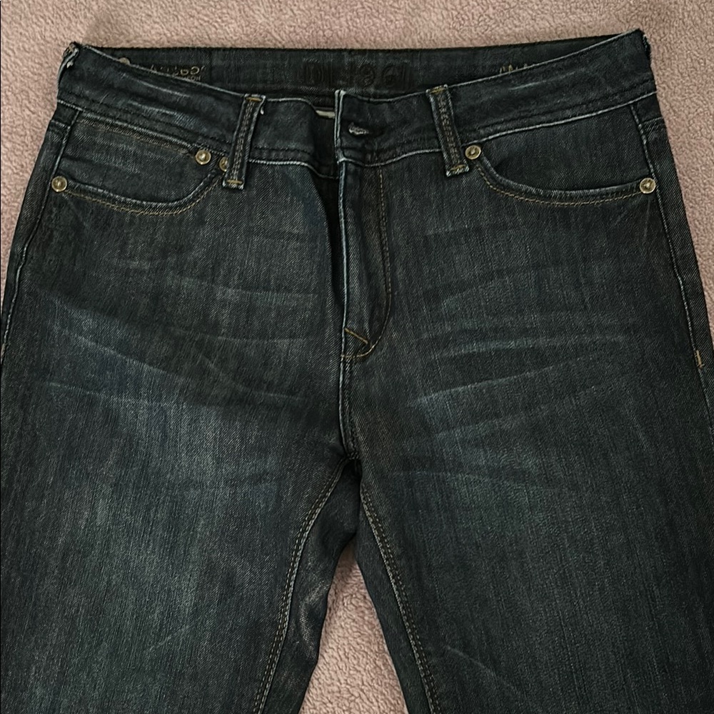 DL1961 Women’s Samantha Slim Straight Fit Jeans with Classic Denim Look